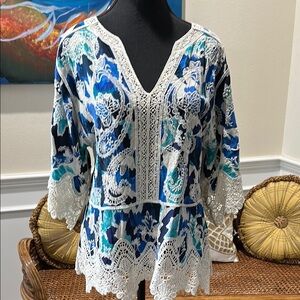 Democracy Blue and White 3/4 Sleeve Graphic Blouse